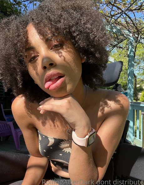 immarollwithit nude star image