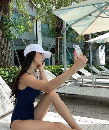 A Yeon star xxx picture