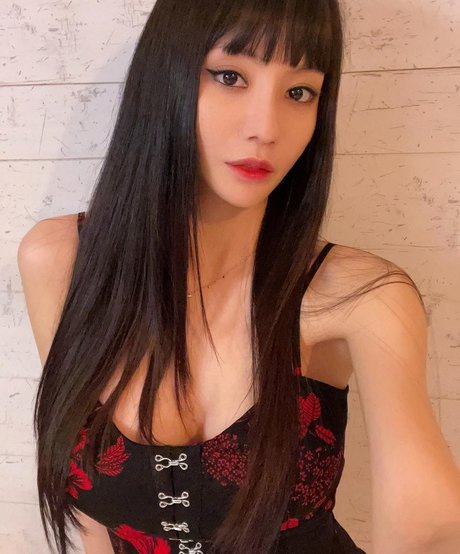 A Yeon porn model images