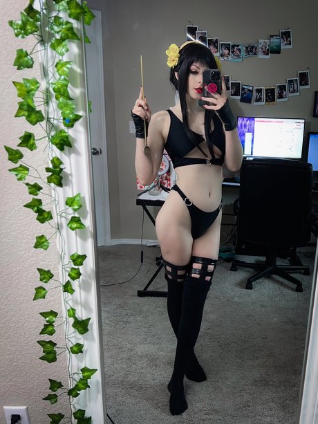 PeachyFry beautiful pornstar photo