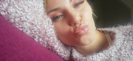 Sandra Gowska star hot pictures