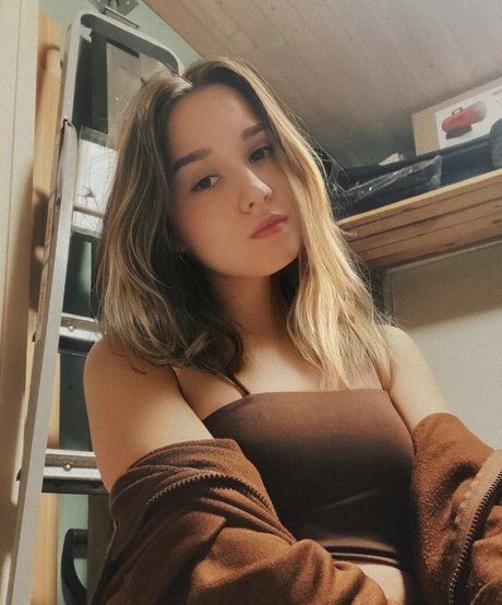 DollHole GrabFuck model adult pics