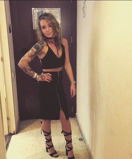 Emma Jane Donald model naked images