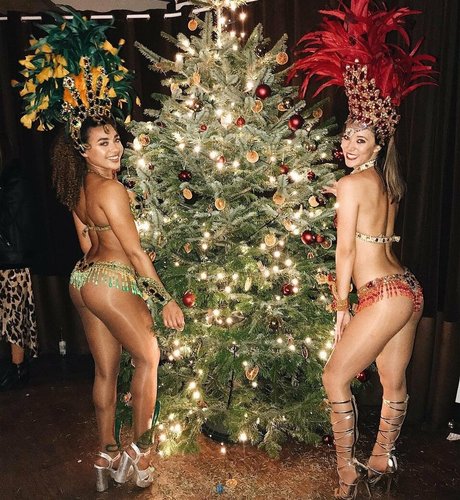 Lydia Hewitt sexy model galleries