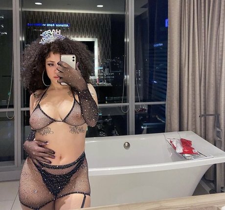 tastemone erotic model archive