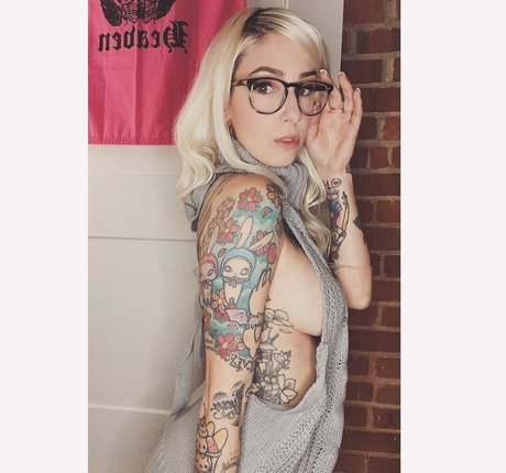 Kimmie Bunny free pornstar img