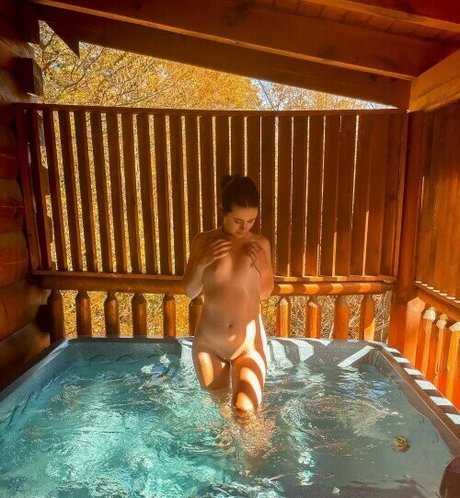 Kirabira93 pornstar xxx image