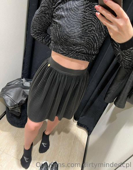 tiny onlyfans xxx pictures