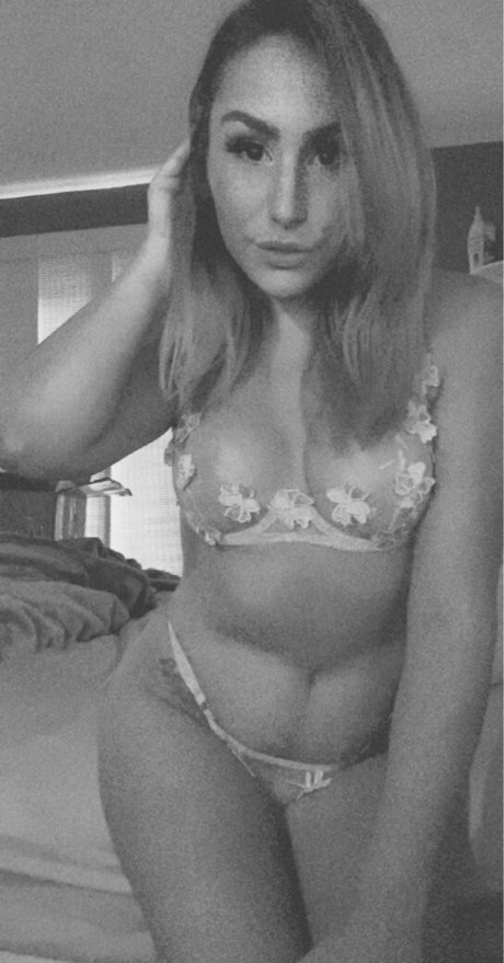 Jacqui pornstar pretty pics