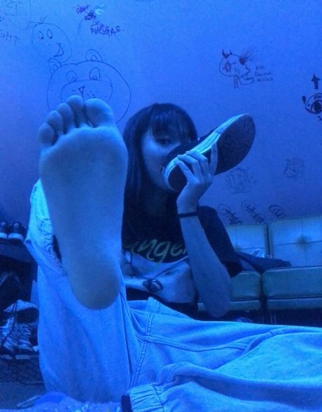 Snorlaxativez exclusive model photo