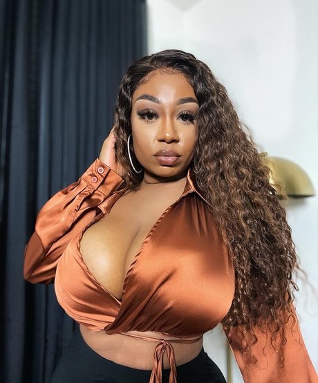 bodybuilder nude onlyfans nudes img