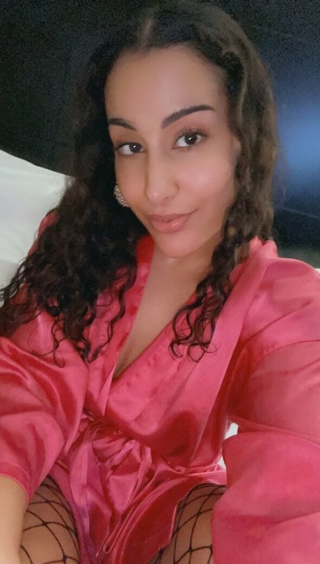 Mala444u porn model pics