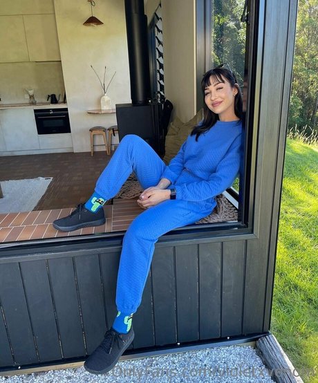 cfcourt model photos