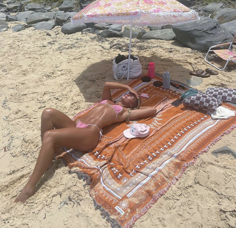 squat riding onlyfans beautiful naked img