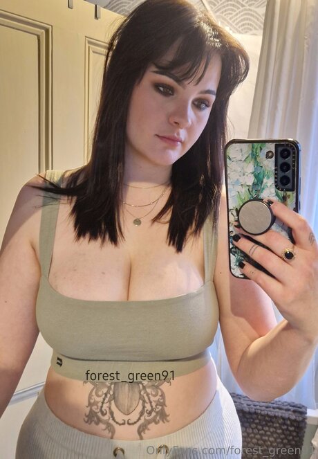 lesbian kissing onlyfans free porn picture