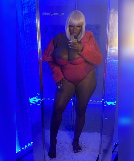 Londynn Vega xxx star image