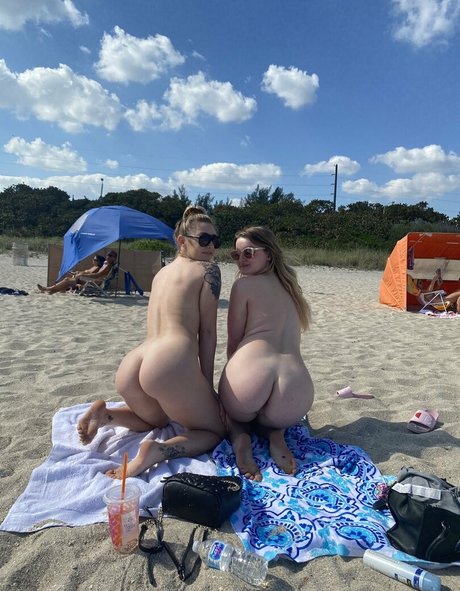 Eliza eves model exclusive pic