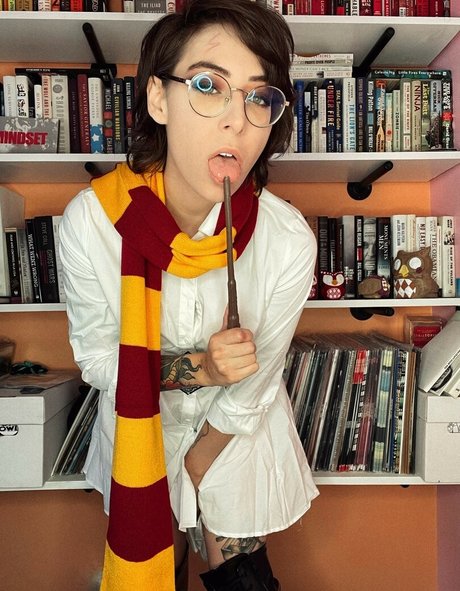 Skyhook Nova nudes actress photo