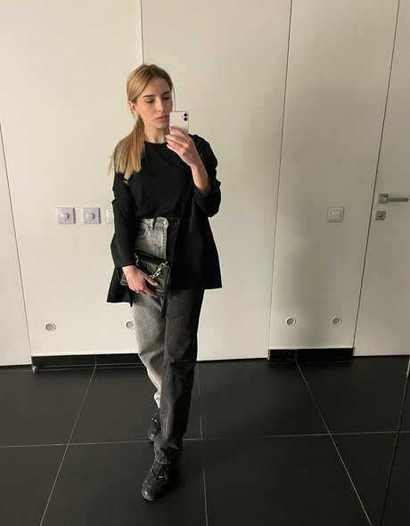 Kris Blow star porn pictures