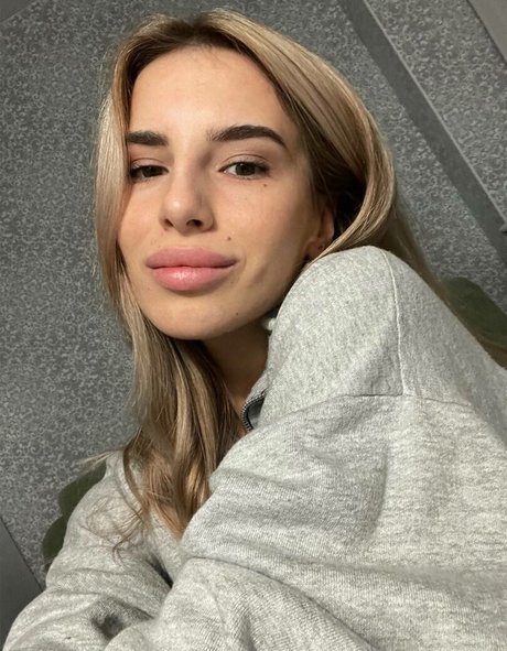 Kris Blow high quality actress pics