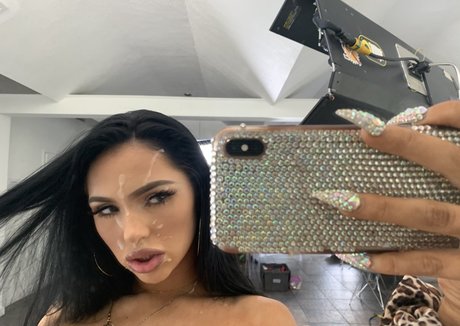 hottest trans onlyfans top pictures