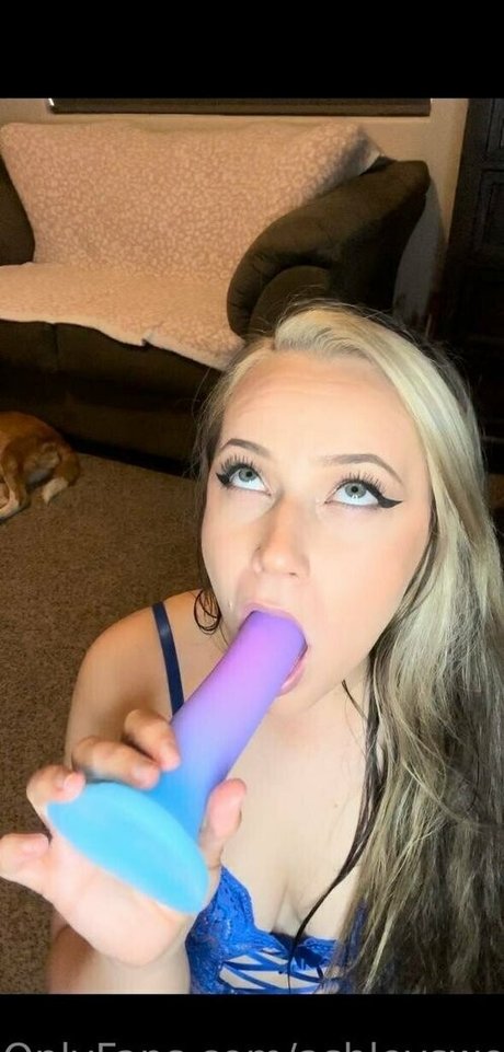 blonde yoga onlyfans hot nude photo