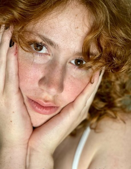 Bobbie sweets perfect actress image