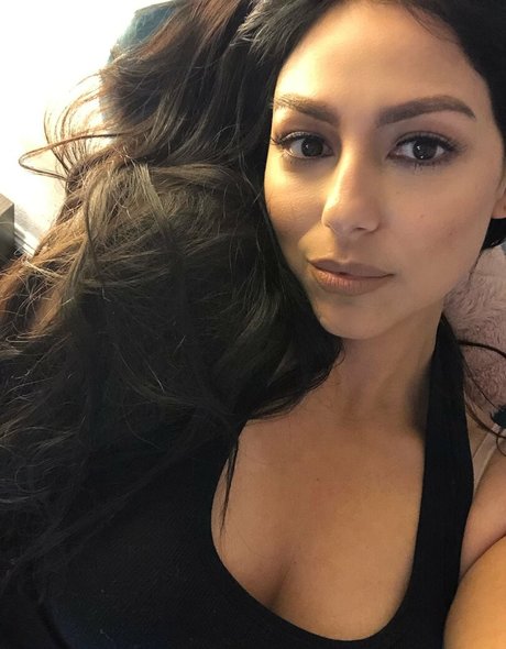 cuckold amateur onlyfans nude photo