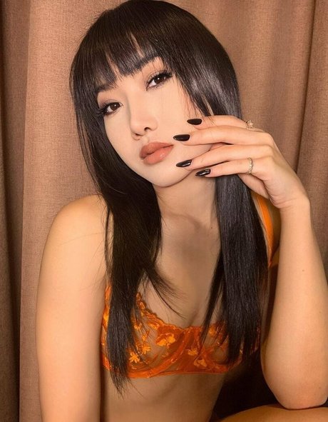 suziearomdee pornstar erotic galleries