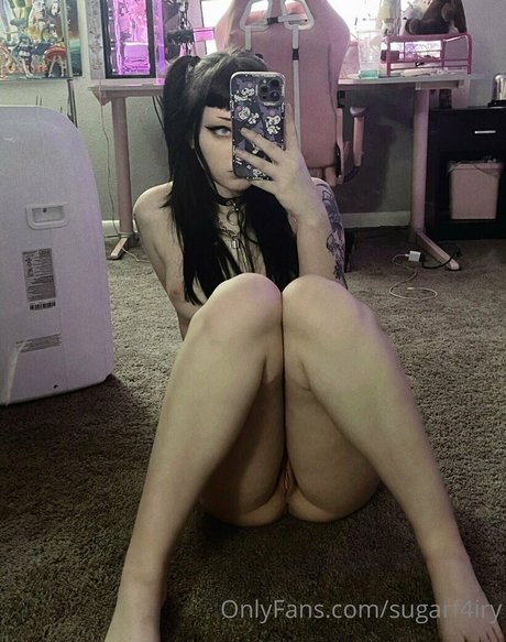 Arisa Vurr porn model photo