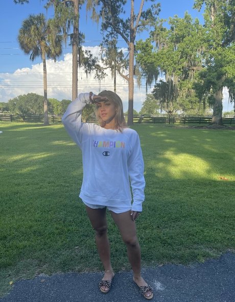 clothed onlyfans beautiful naked pictures