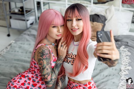 Shameless SG pornstar sexy pics