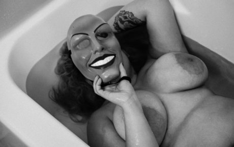 powerglitch87 model porn galleries