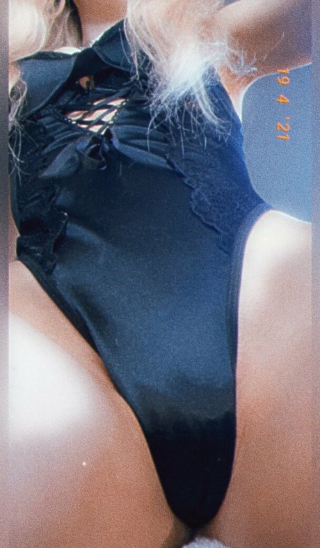 courtneyriverss model adult images