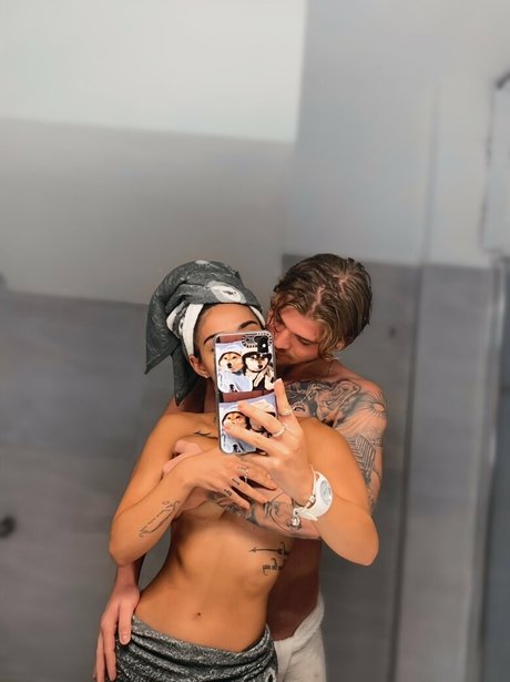 sucking cock onlyfans porno image