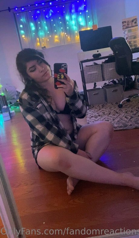 FandomReactions porn star picture