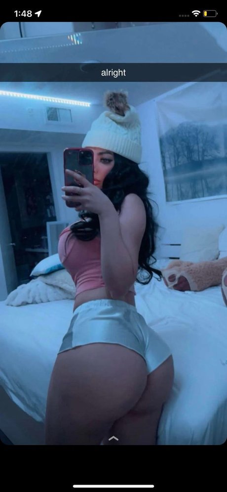 Asyrie pretty pornstar img