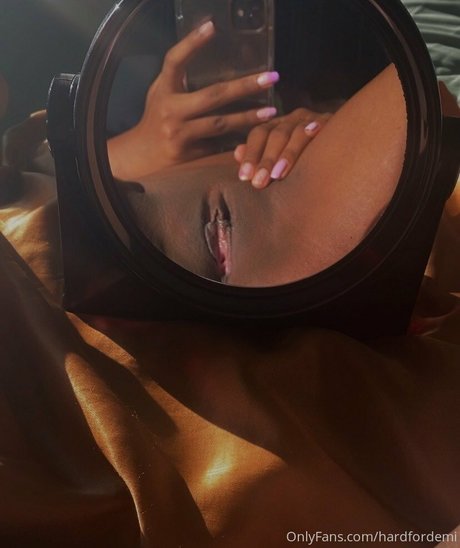 HardForDemi naked model photo