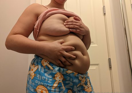 Agirlwholikestoeat Profile pic