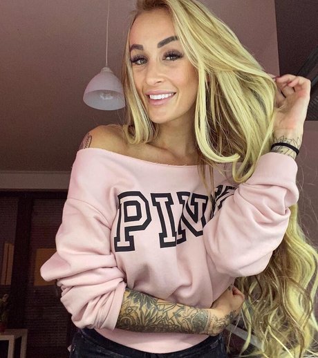 Daisy Lee best pornstar pics