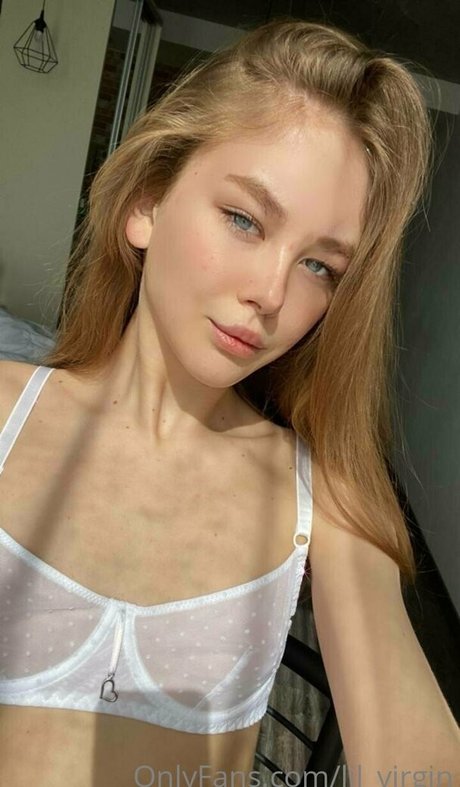 lil virgin model free picture