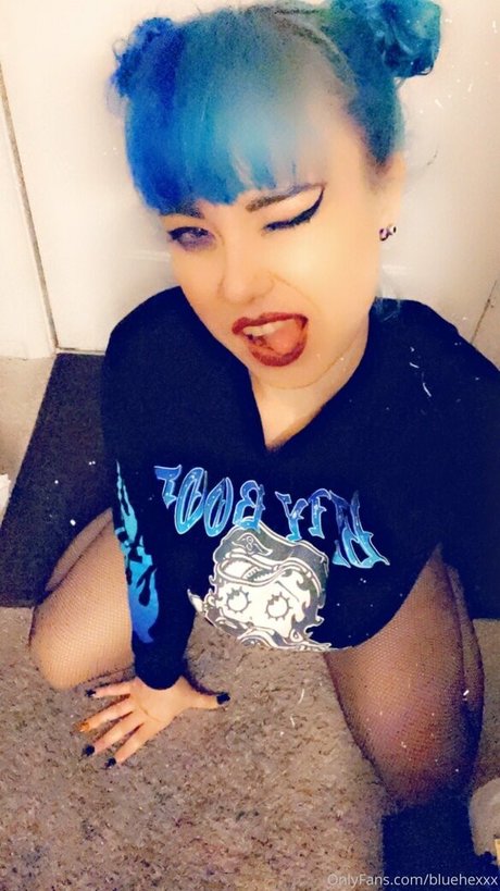 TheBlueHexxx star nude photo