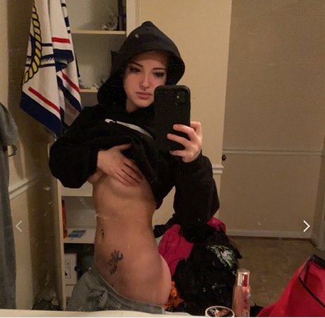 Freyja lothbrok pornstar naked photo