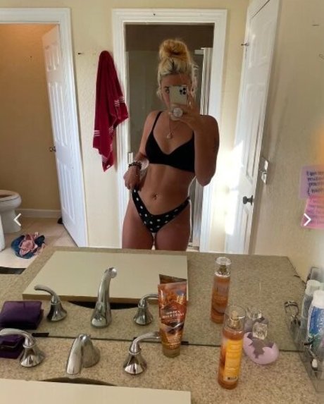 Pbndnellyyy pornographic star picture