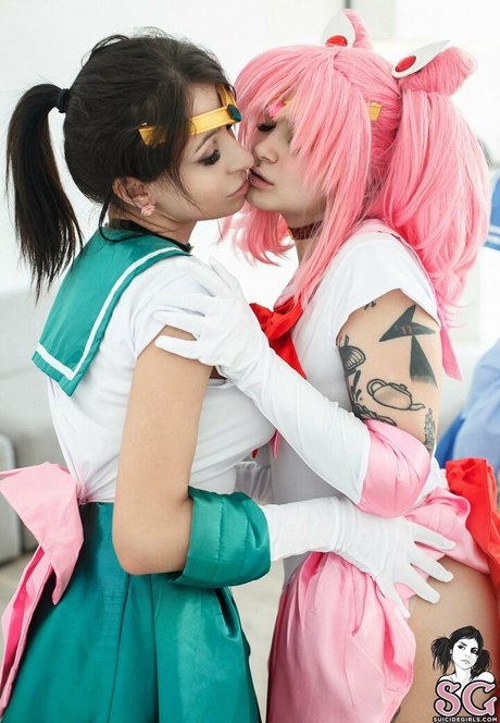 Amelieweed model adult pictures