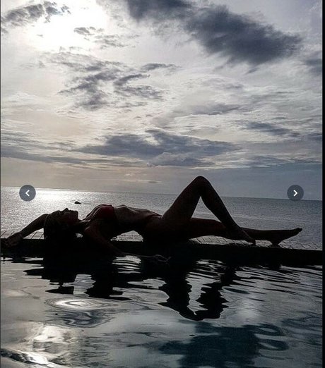 Tatiana Laurens high quality star photo