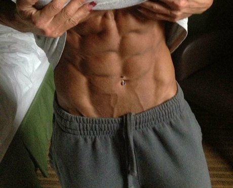 Theresa Ivancik star art photos