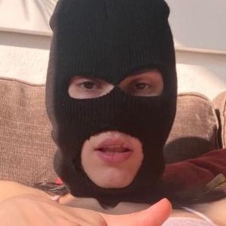 Dora Quinn hd actress photo