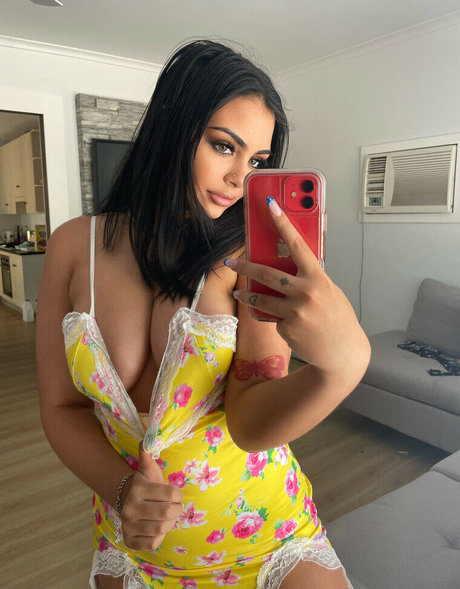 tiahneesolar pornographic star galleries