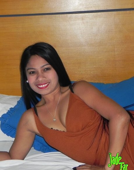 Jade Far star hot images